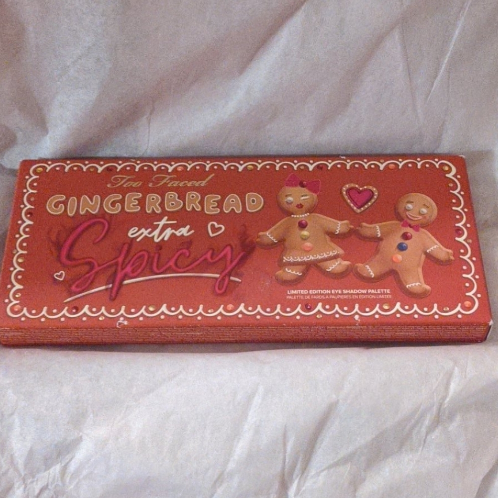Iimited edition gingerbread eyeshadow pallet